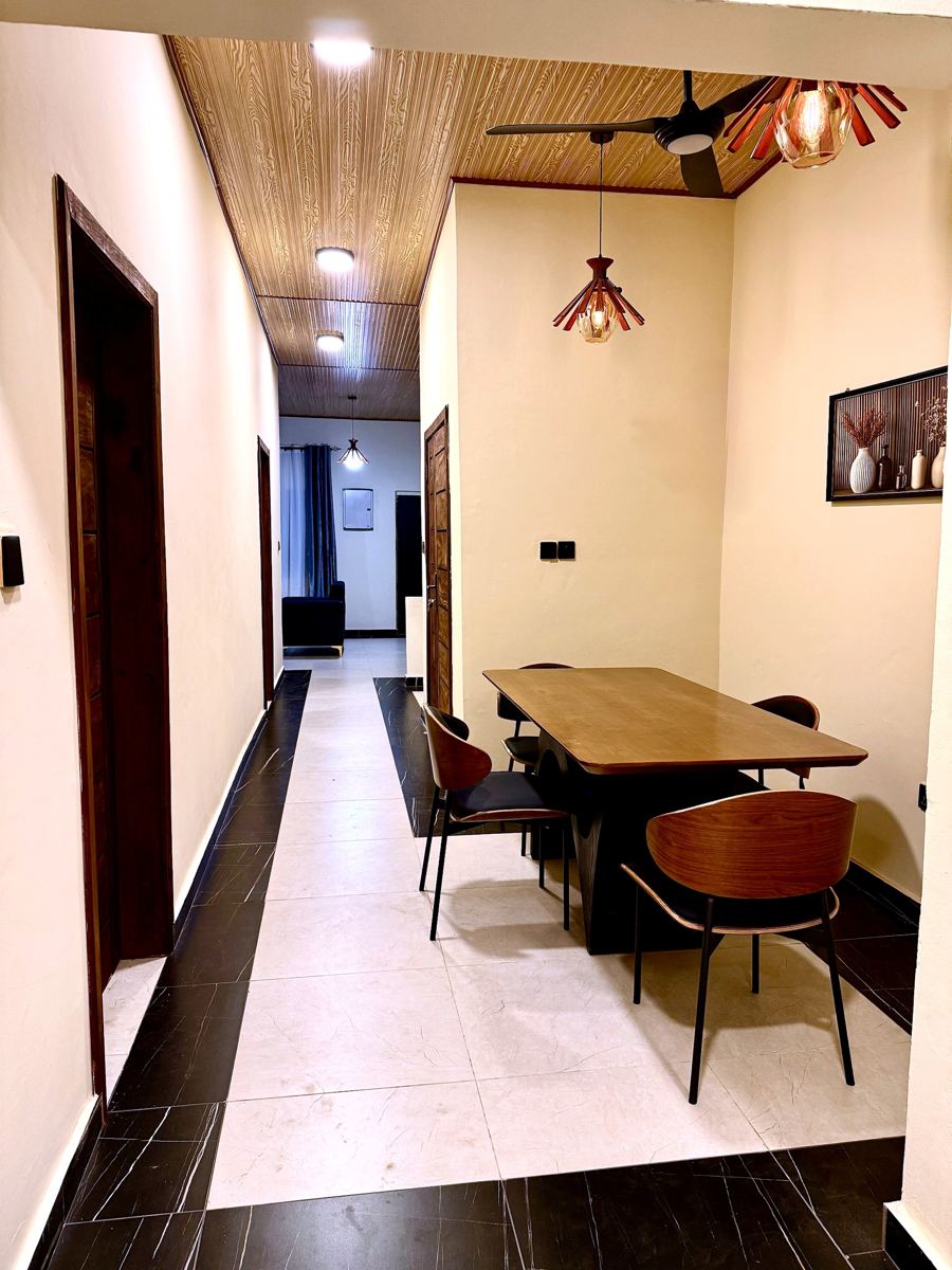 Luxury 1 bedroom, Dining area and hallway