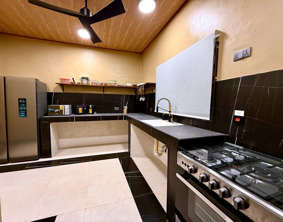 Luxury 1 bedroom, Fully equipped kitchen with gas stove, sink and refrigerator