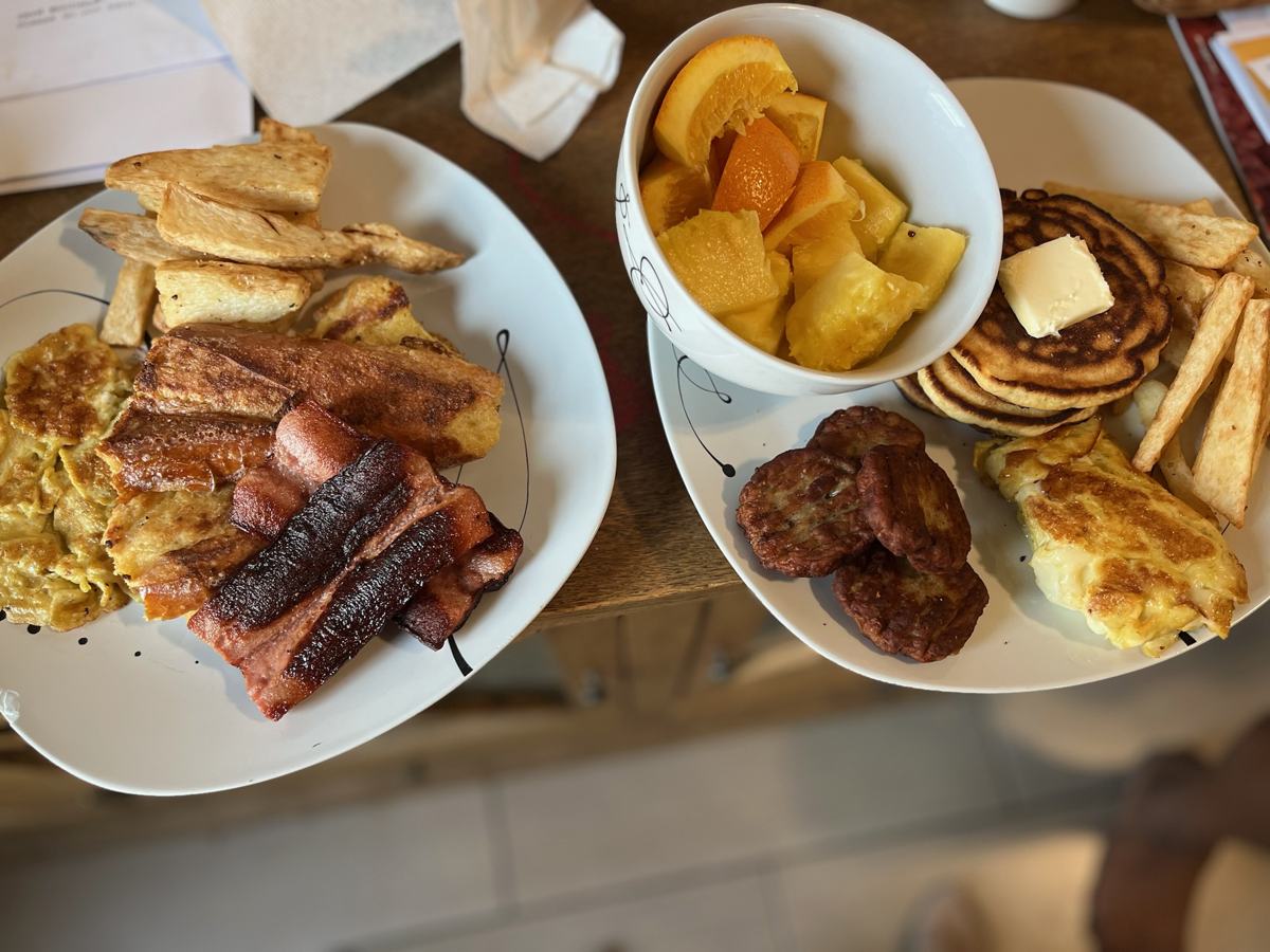 Breakfast plates
